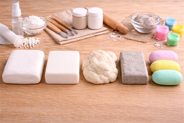 Salzteig oder gekaufte Modelliermasse – was passt besser?